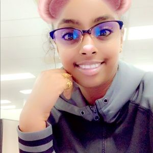 Meet your Posher, Sara